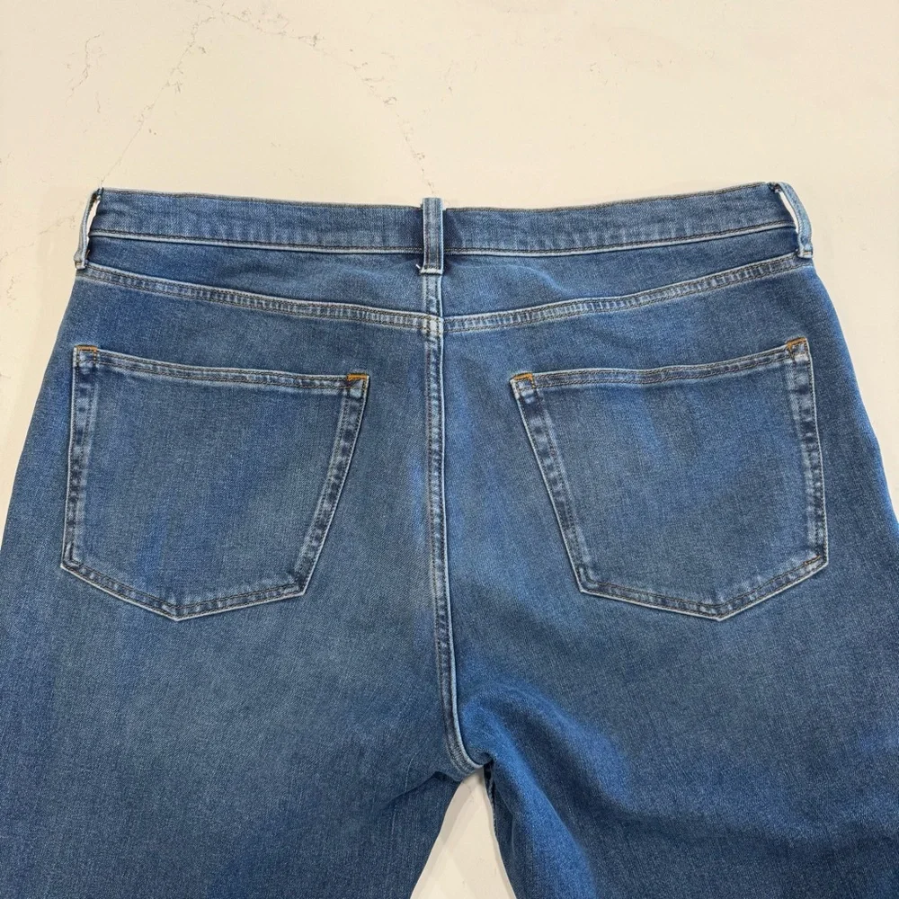 Everlane Men’s Relaxed 4-Way Stretch Organic Blue Jean 36x34